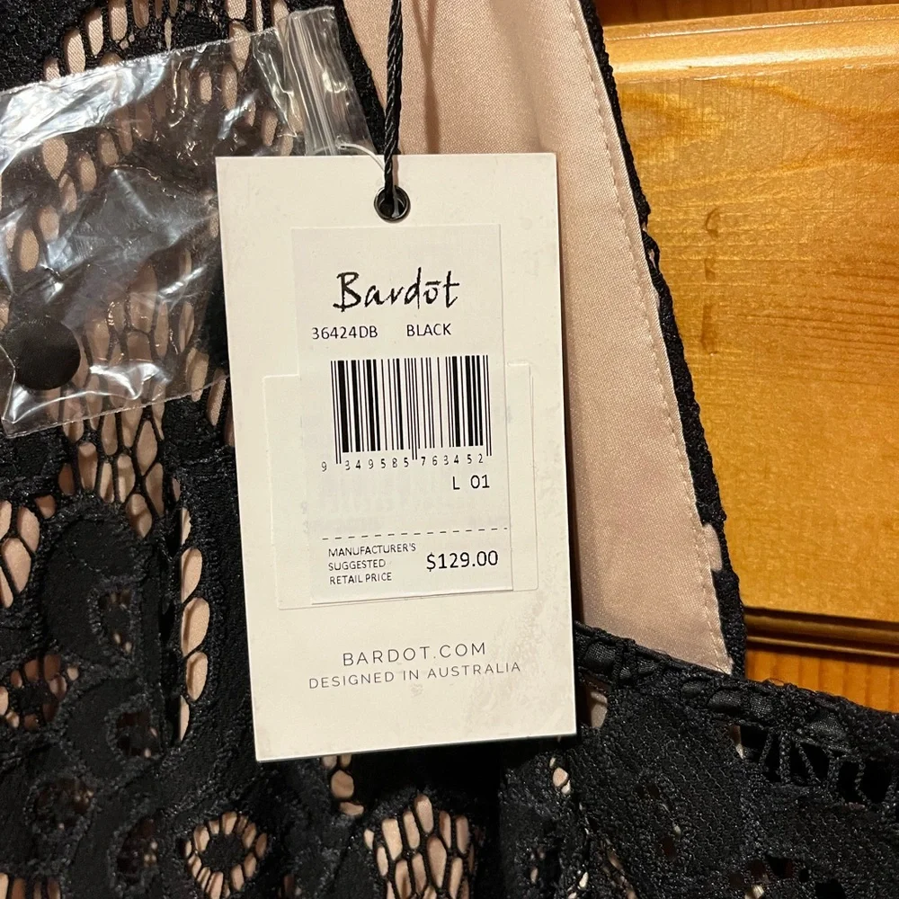 Bardot Black Lace Dress - Picture 5 of 9
